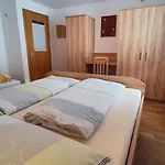 Haus Ganzer Apartman